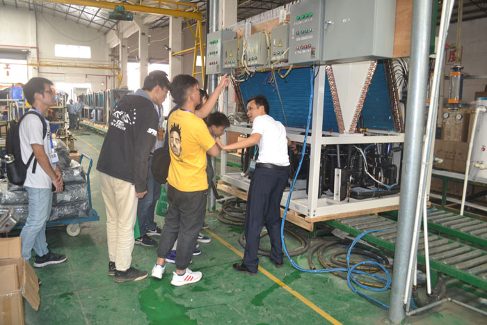 海大學(xué)生聚陽公司交流學(xué)習(xí)